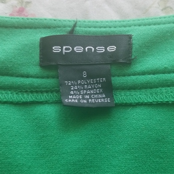 Green Knee Lenghth Dress - Picture 3 of 3